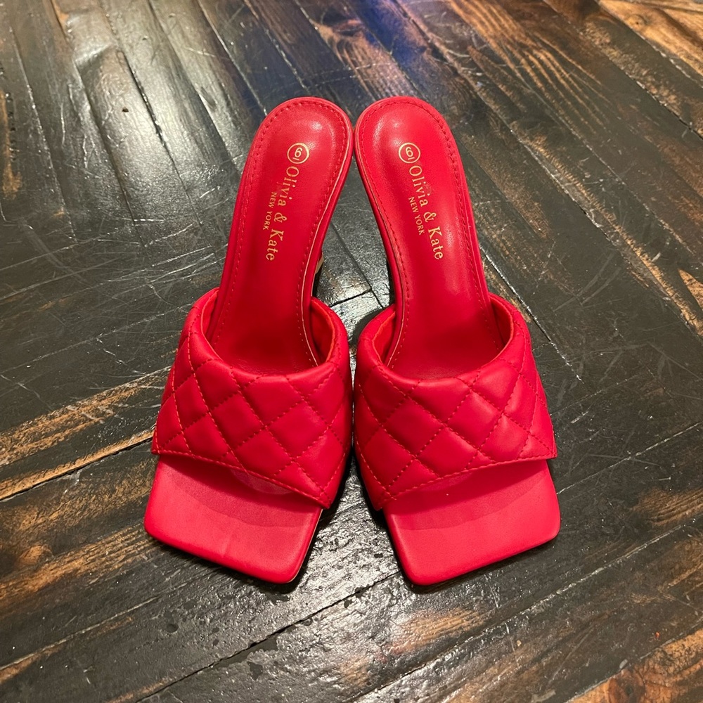 Red heels Quilted Square Toe Slip-On Sandal - size6